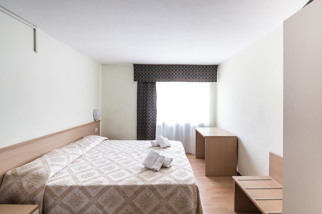 Royal Hotel Paolino Cavareno Ngoại thất bức ảnh